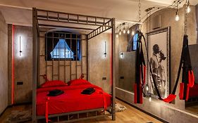 Royal Hot Jucuzzi Apartment