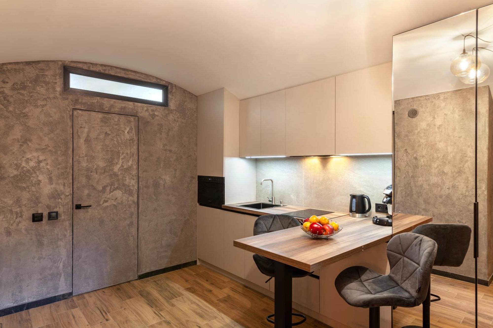 Royal Hot Jucuzzi Apartment Львів Екстер'єр фото